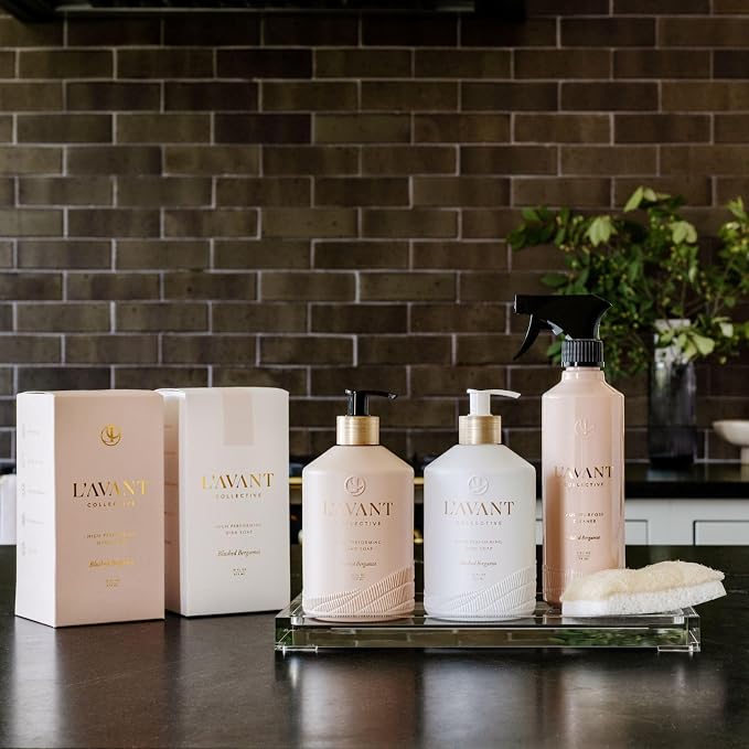 L'AVANT Collective The Ultimate Dish Wash Duo, Natural Luxury Dish Soap 16 Fl Oz with Refillable Glass Pump Bottle & 2 Loofah Dish Sponges for Pots, Pans, Dishes and Kitchen Cleaning, Winter Fir